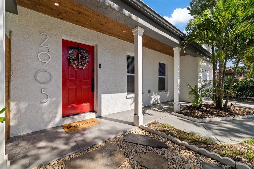 Photo of 2905 W Paxton Avenue, Tampa, FL 33611 (MLS # TB8560105)