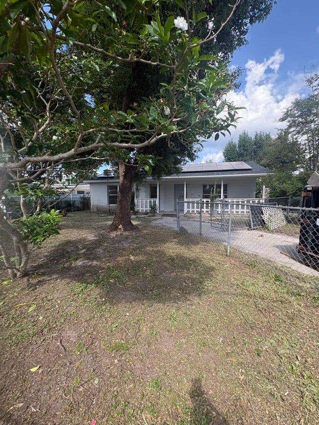 Photo of 10407 N 25th Street, Tampa, FL 33612 (MLS # TB8532313)