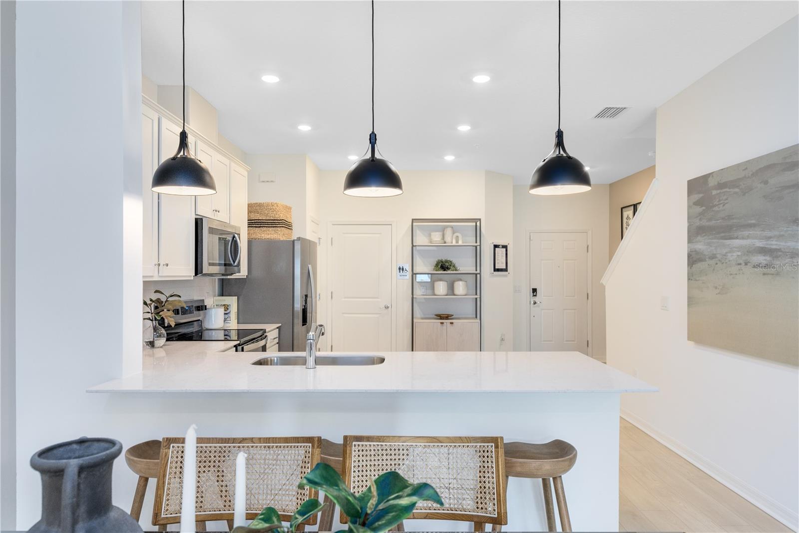 HARBOR SQUARE - Residential