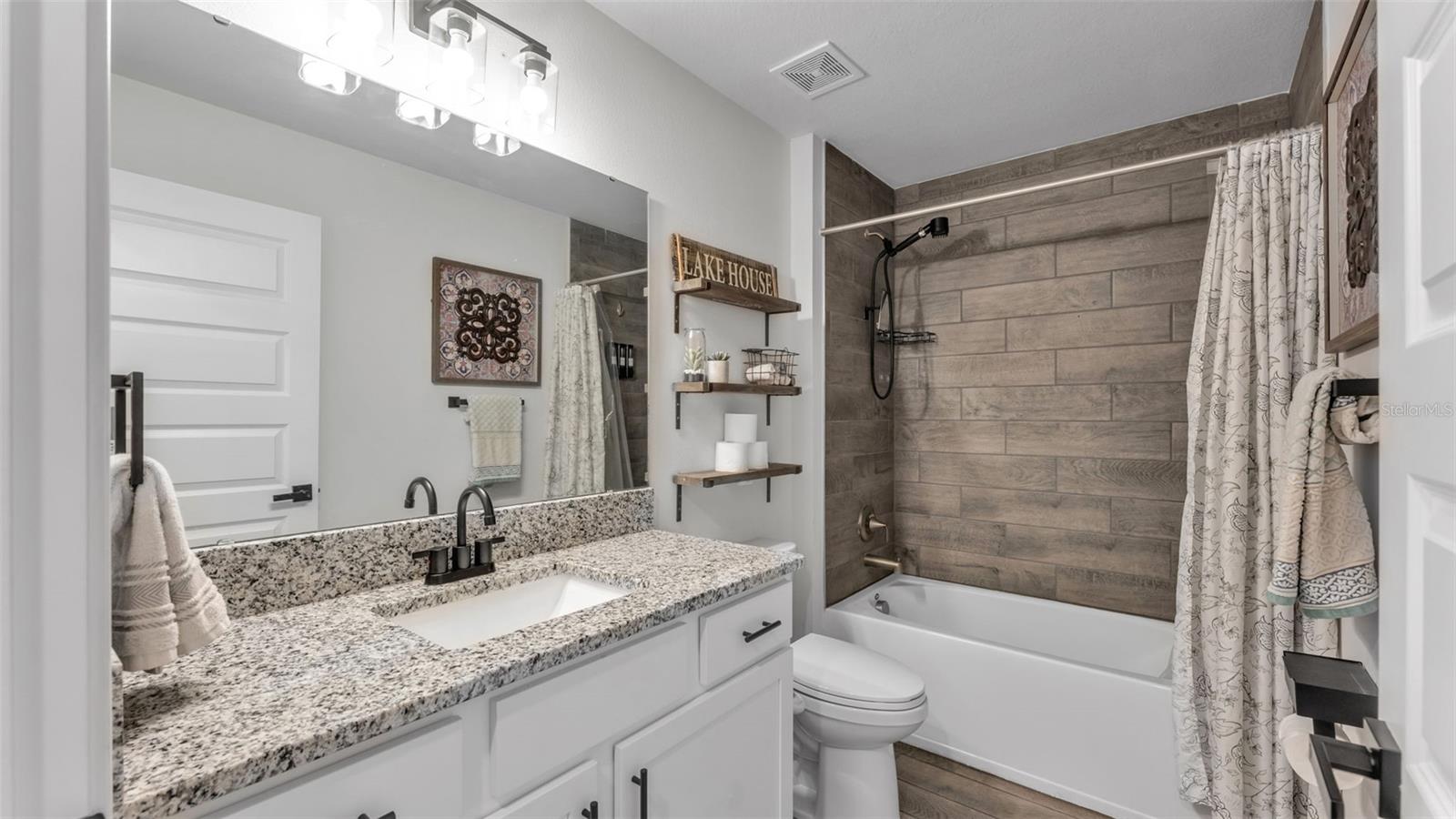 LAKE JULIANA ESTATES - Residential