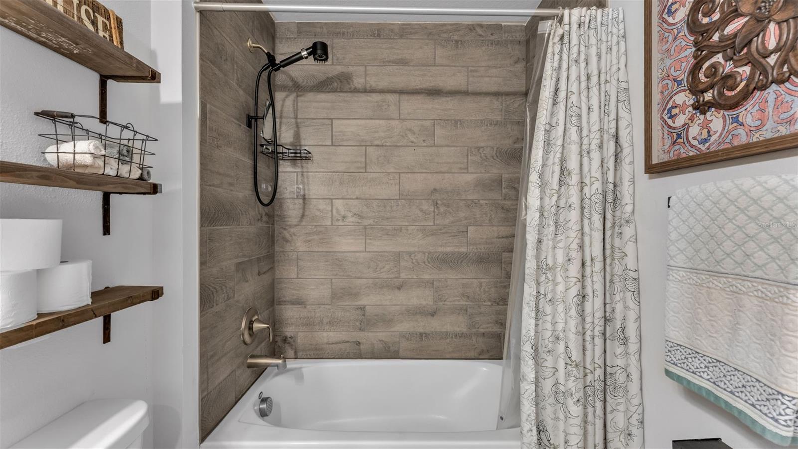 LAKE JULIANA ESTATES - Residential