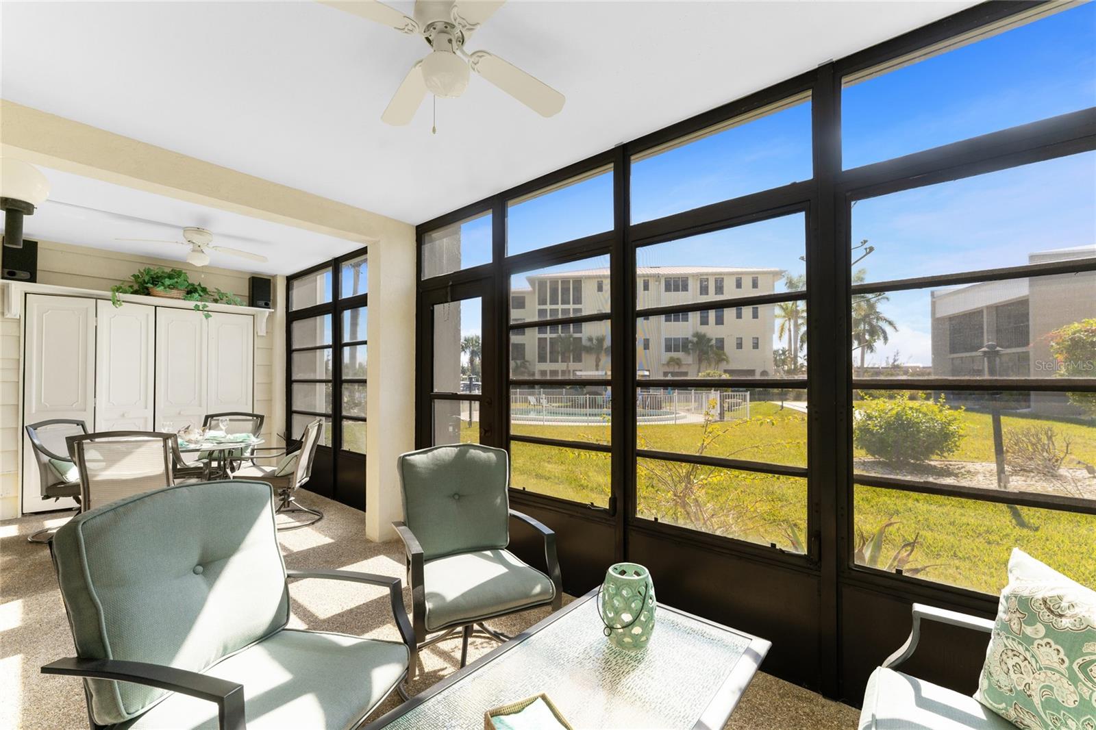 WHITE IBIS - Residential