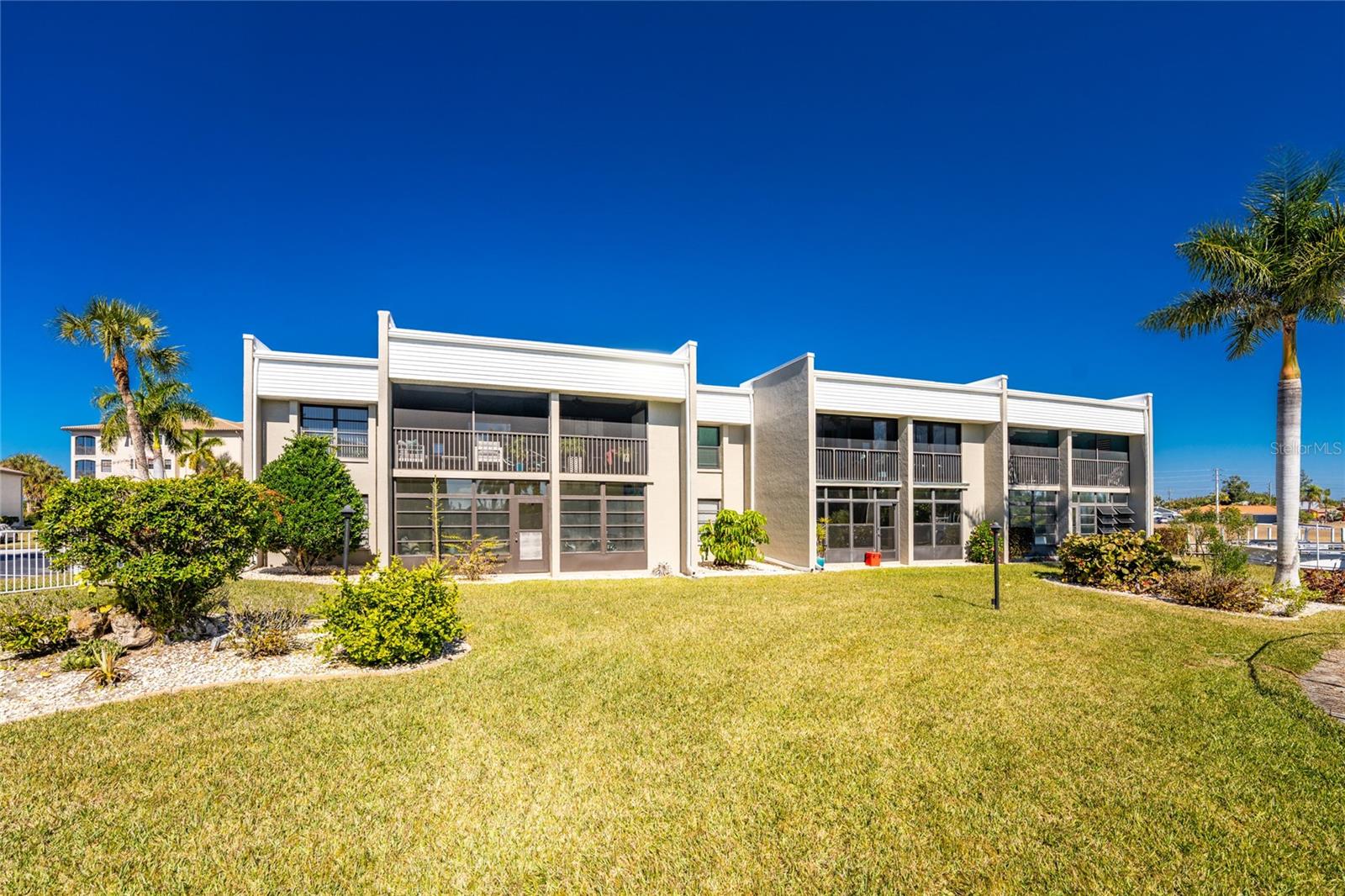 WHITE IBIS - Residential
