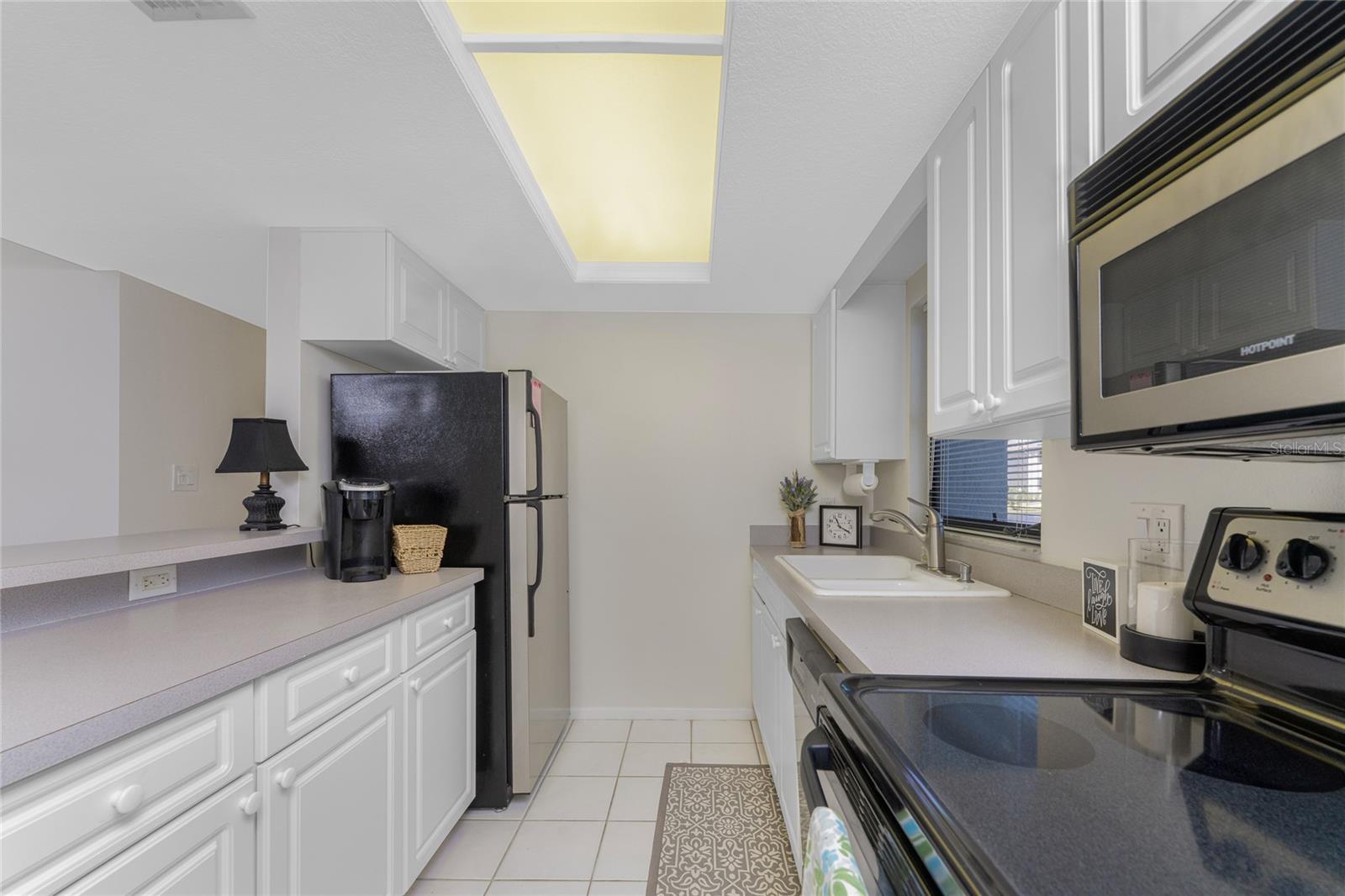 WHITE IBIS - Residential