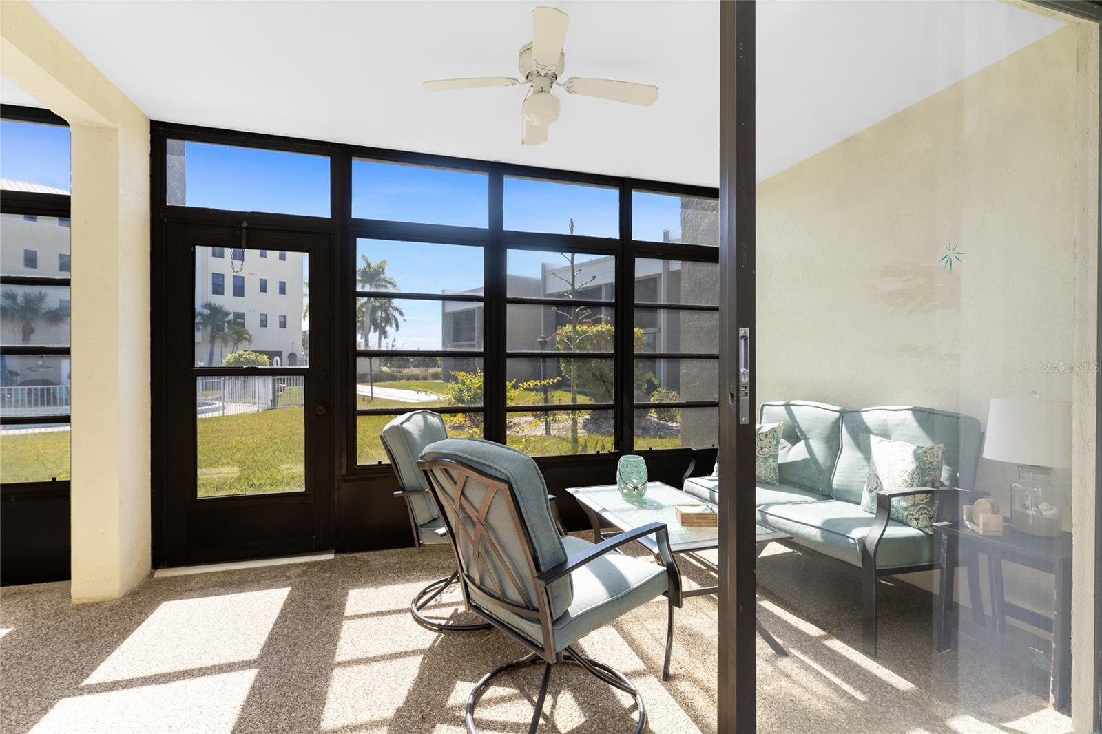 WHITE IBIS - Residential