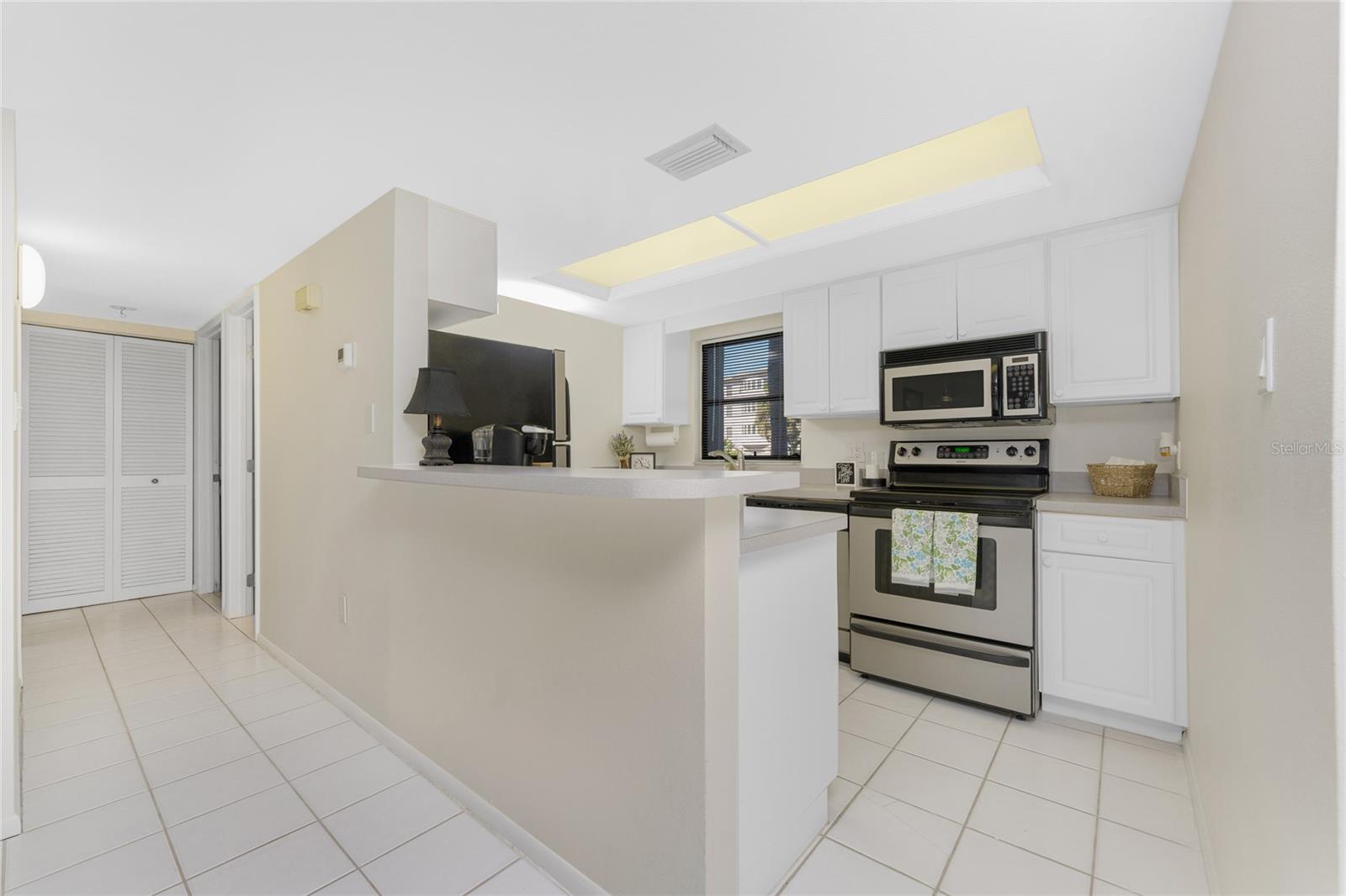 WHITE IBIS - Residential