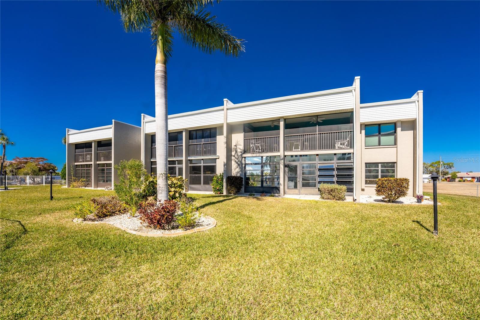 WHITE IBIS - Residential