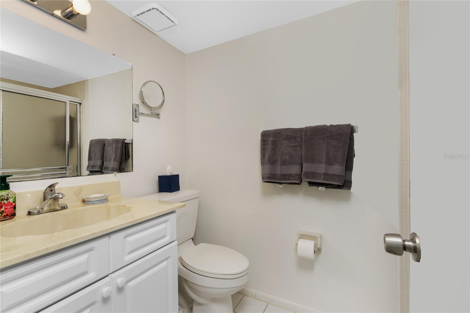 WHITE IBIS - Residential