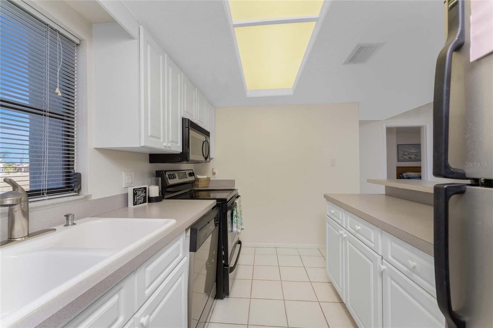 WHITE IBIS - Residential