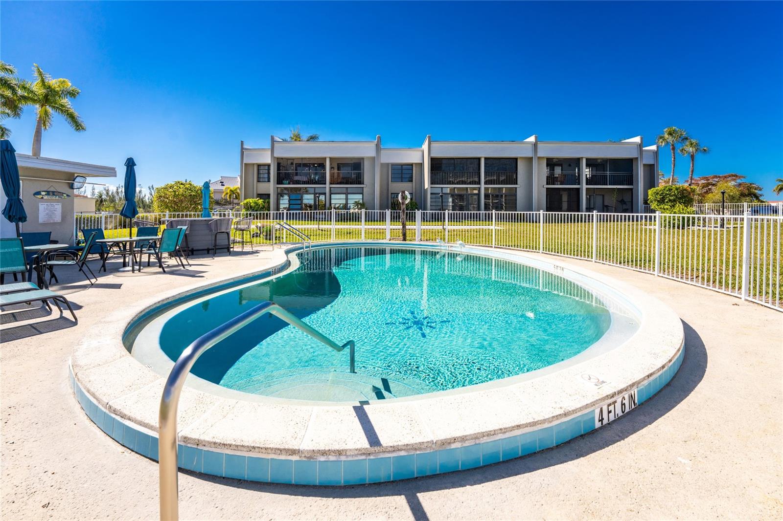 WHITE IBIS - Residential