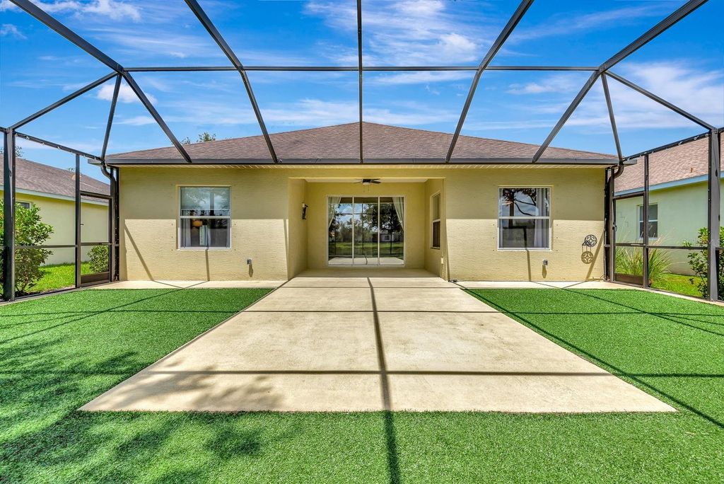 Photo of 5005 Torrey Pines Run, Bradenton, FL 34211 (MLS # A4675489)