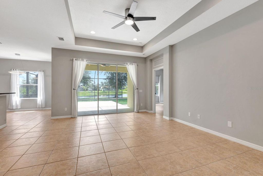 Photo of 5005 Torrey Pines Run, Bradenton, FL 34211 (MLS # A4675489)