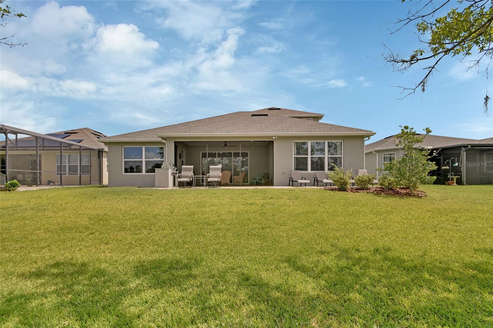 1070 VICTORIA HILLS DRIVE S