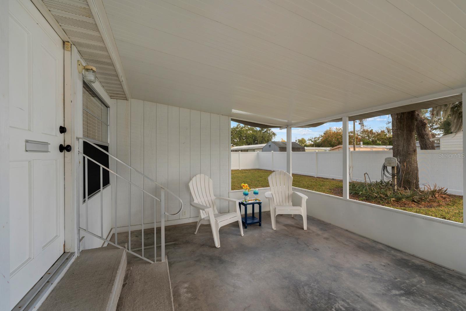 COUNTRY OAK PARK - Residential