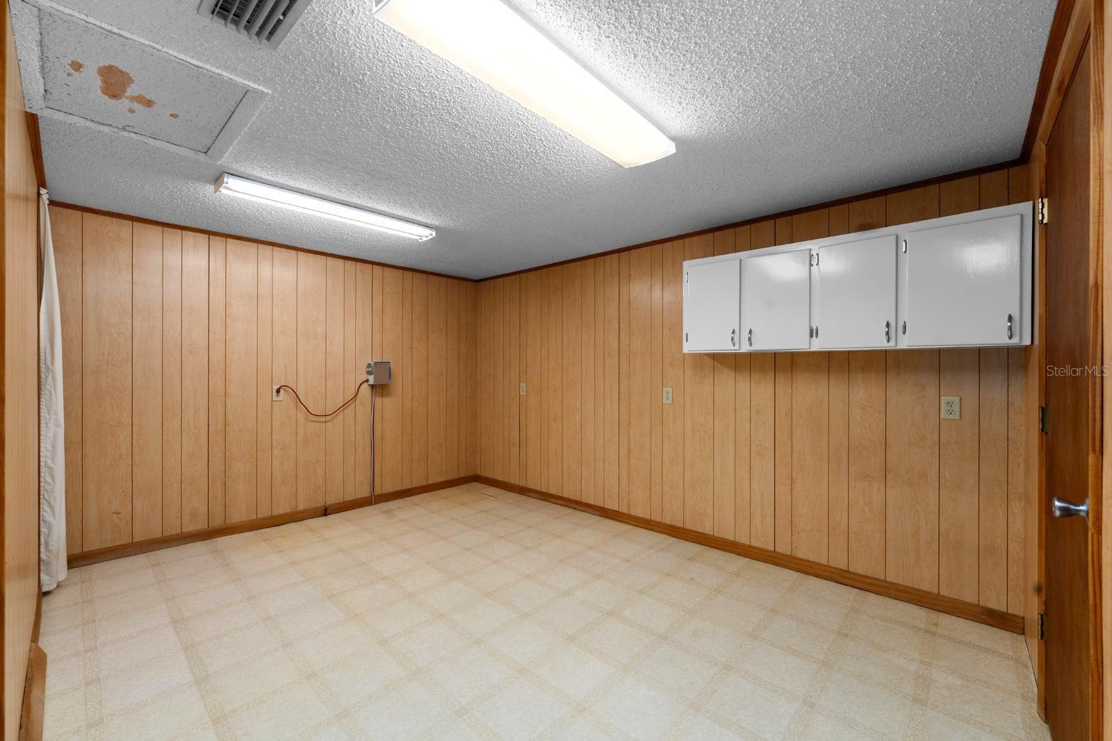 COUNTRY OAK PARK - Residential