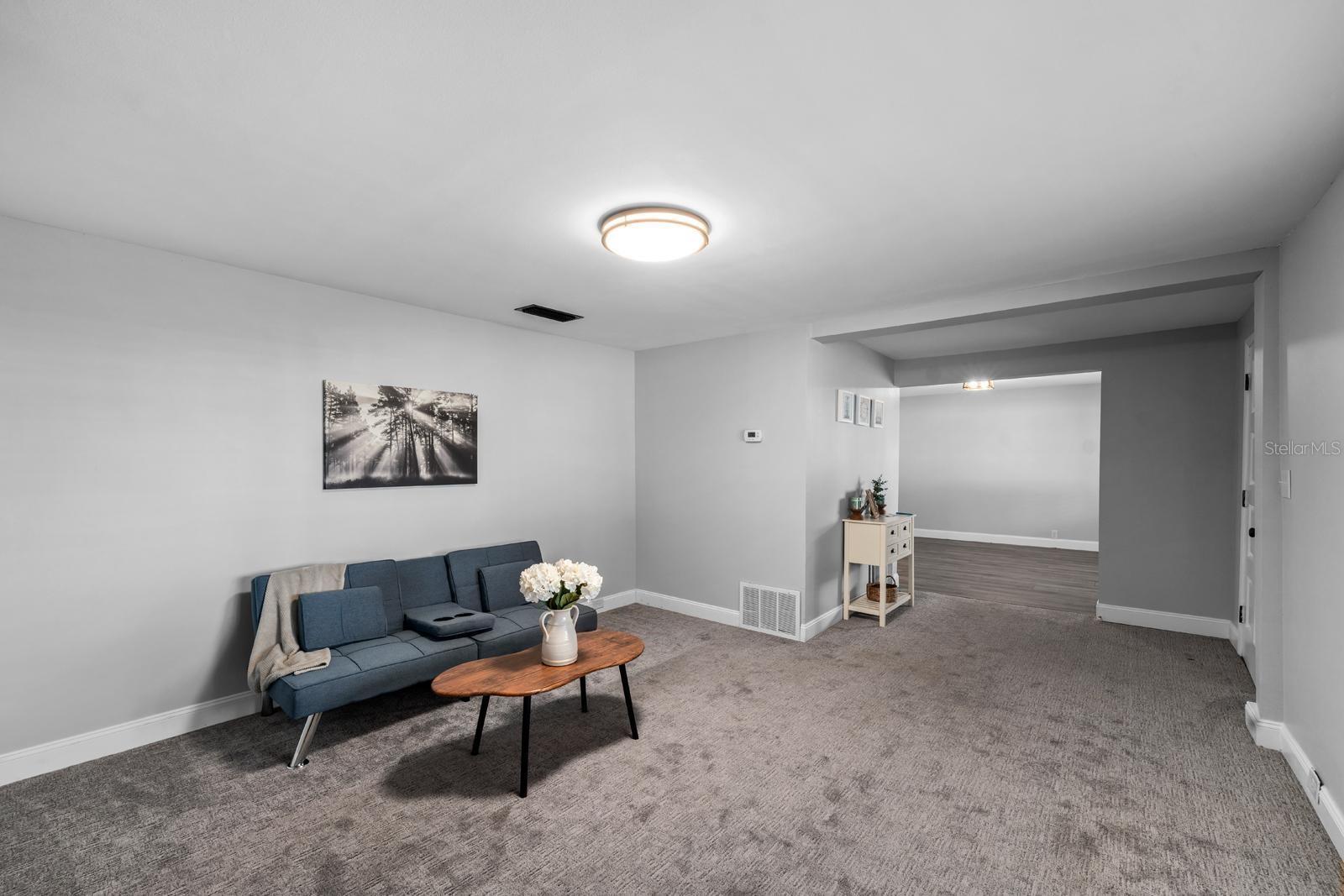 COUNTRY OAK PARK - Residential