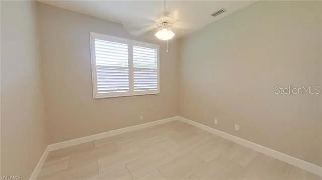 ENCLAVE/LAKES/THREE OAKS - Residential Lease