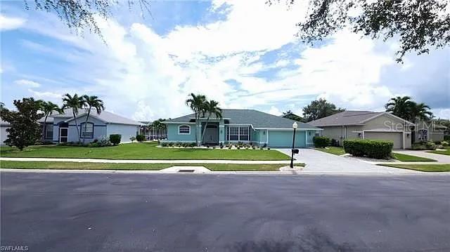 ENCLAVE/LAKES/THREE OAKS - Residential Lease