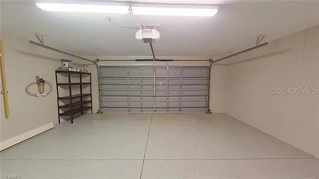 ENCLAVE/LAKES/THREE OAKS - Residential Lease