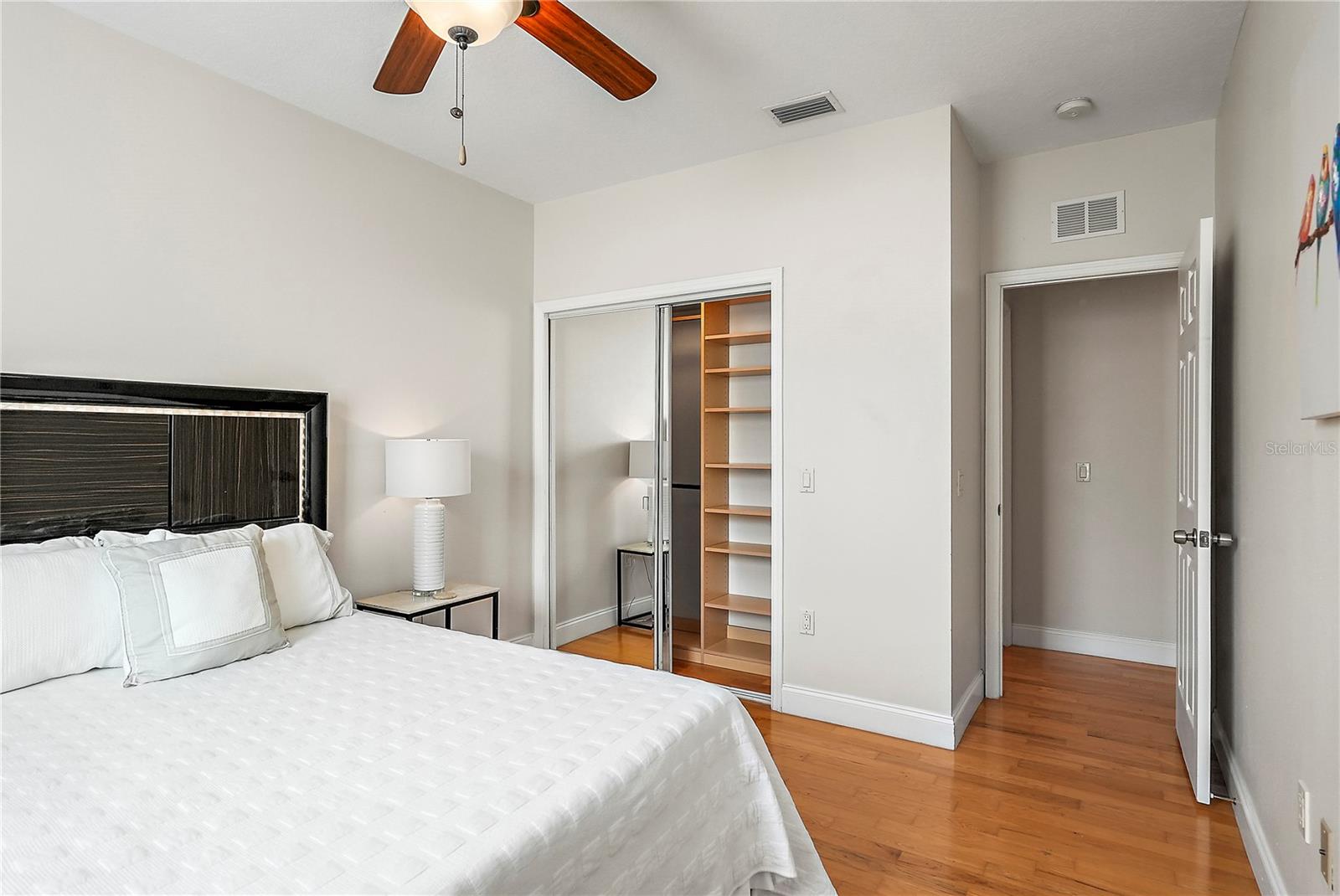 BAY STREET TWNHMS CONDO - Residential Lease