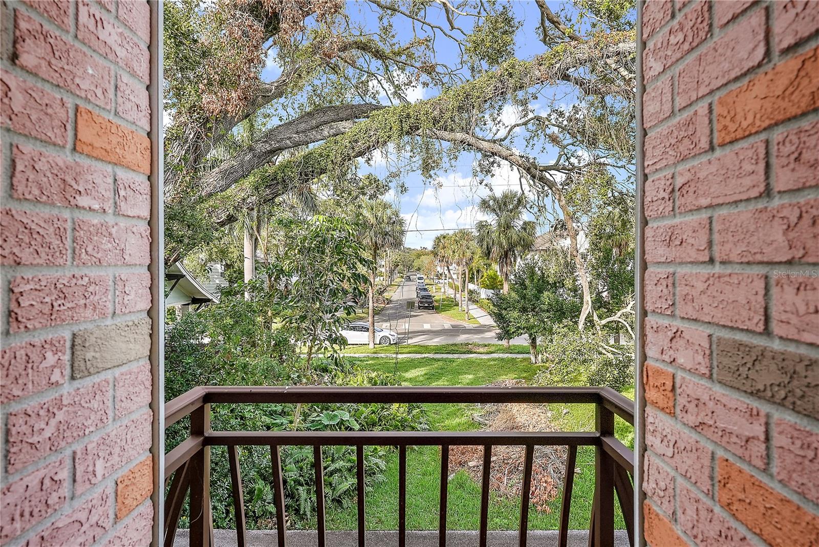 BAY STREET TWNHMS CONDO - Residential Lease