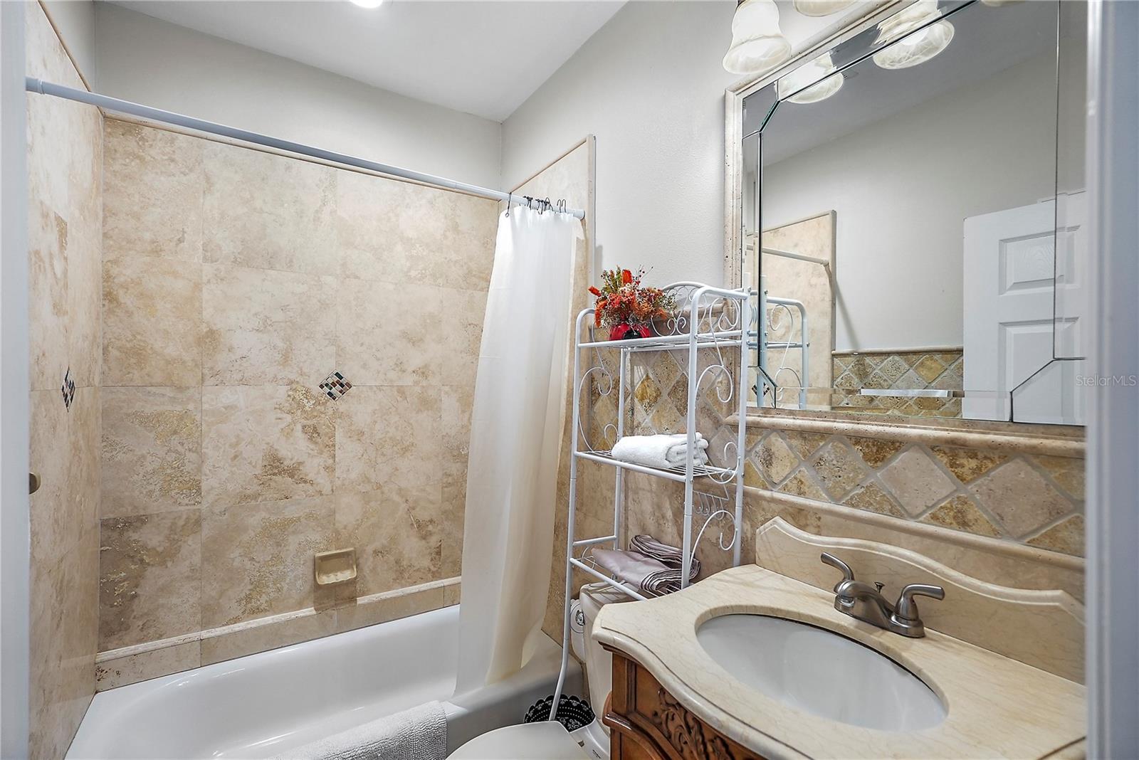 BAY STREET TWNHMS CONDO - Residential Lease