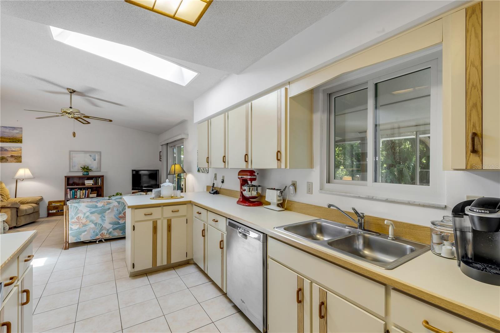 WILLOW RUN UNIT 06 - Residential