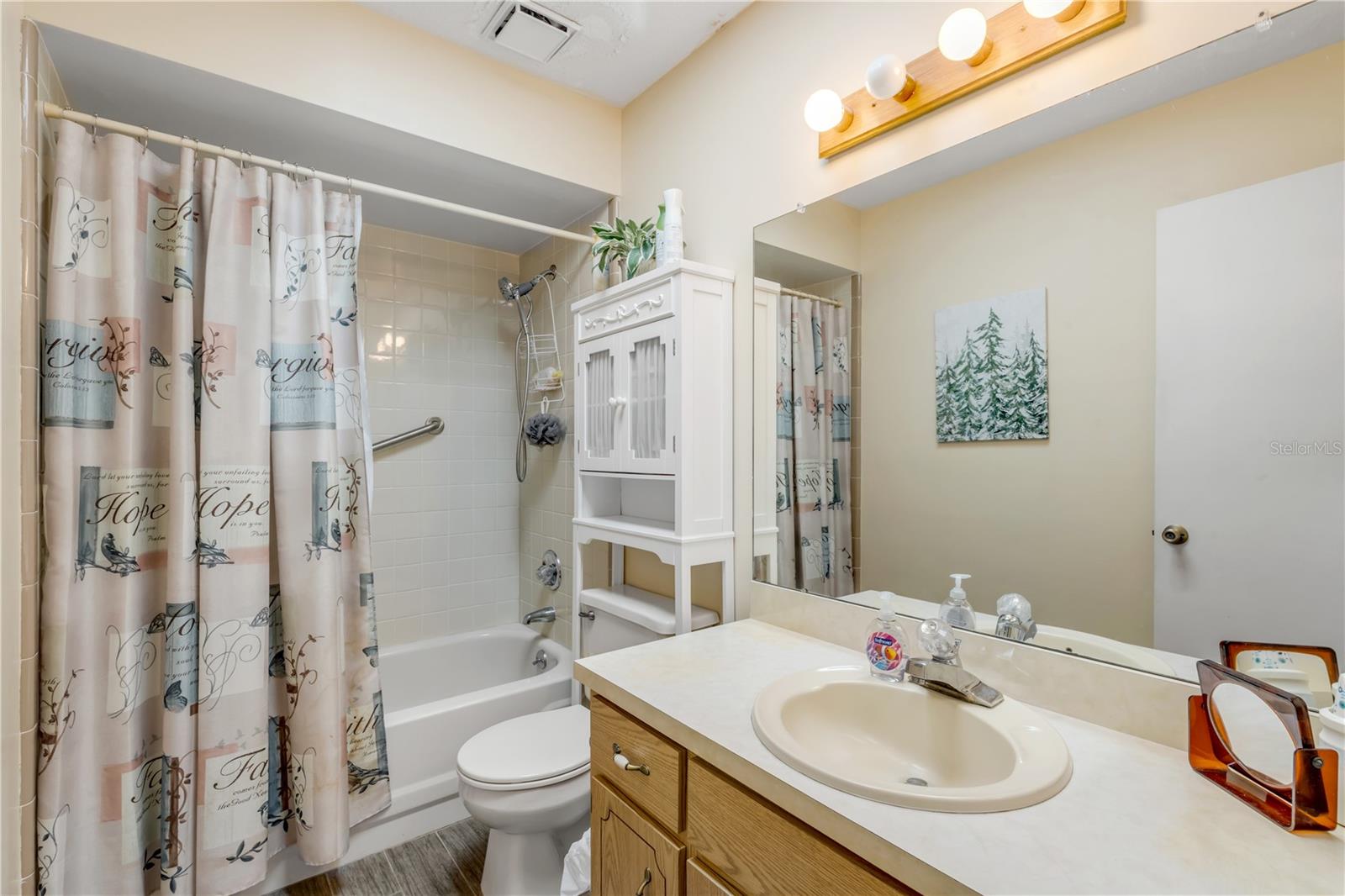 WILLOW RUN UNIT 06 - Residential