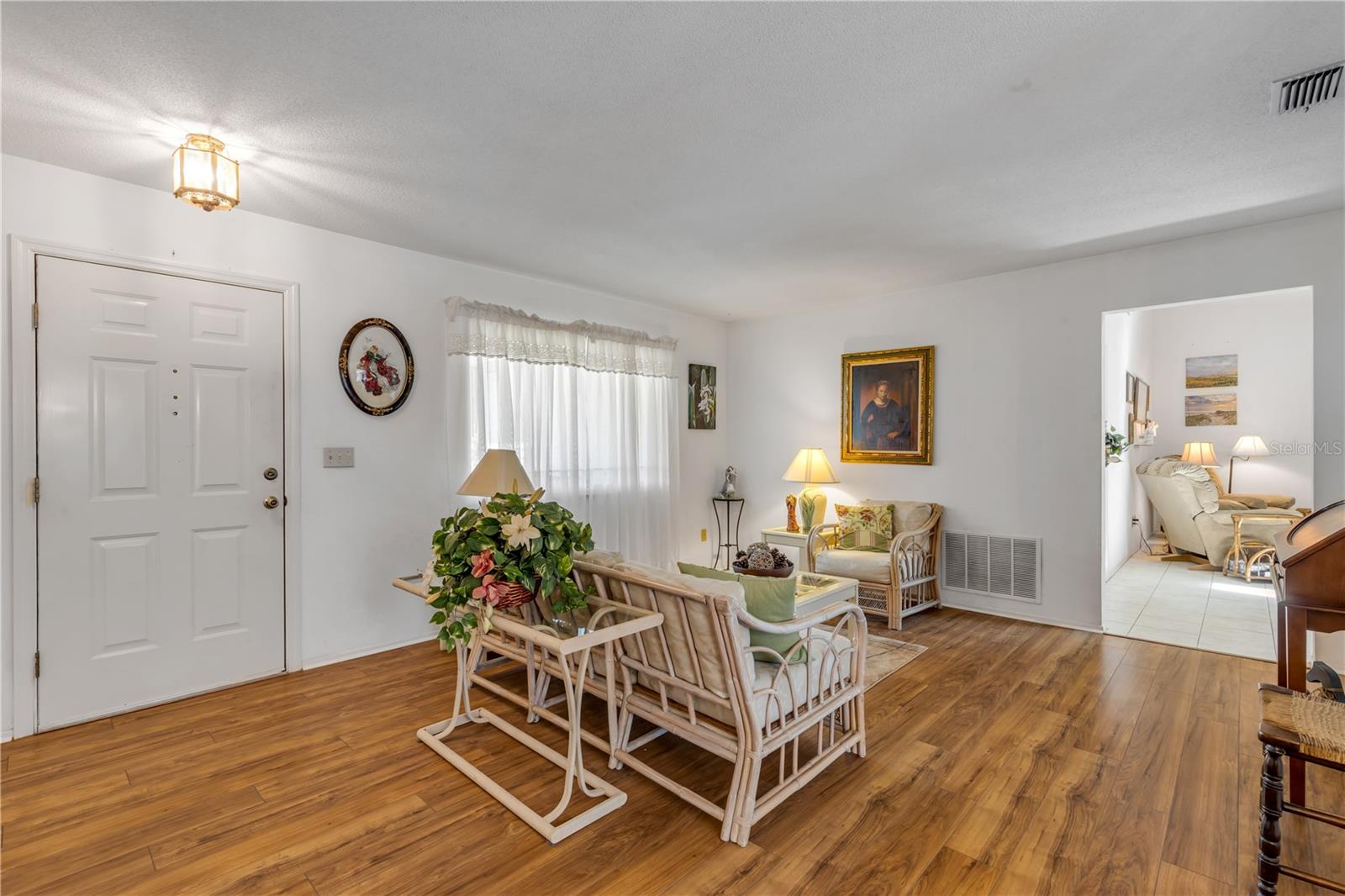 WILLOW RUN UNIT 06 - Residential