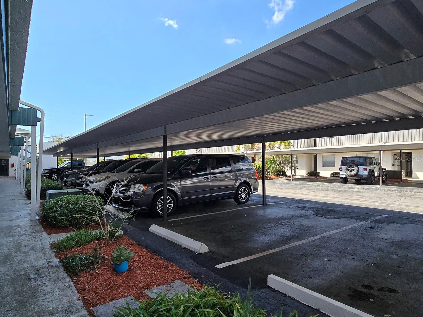 SEMINOLE COUNTRY GREEN CONDO - Residential