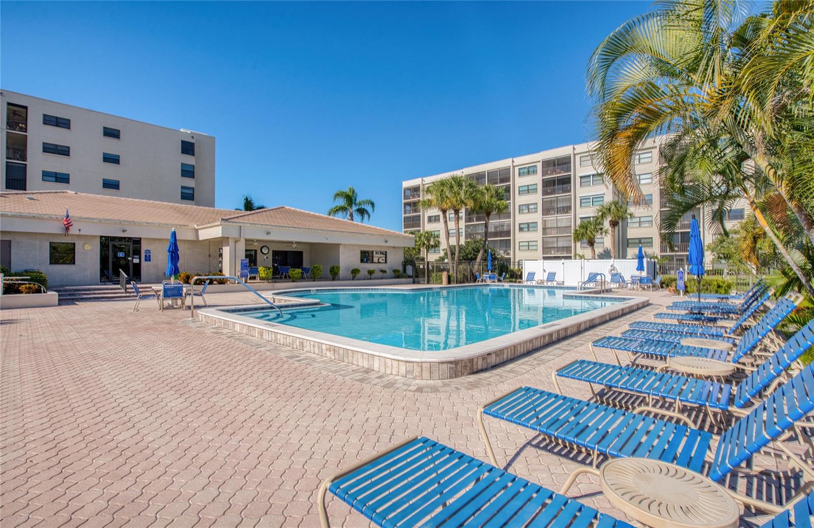 PASADENA COVE CONDO - Residential