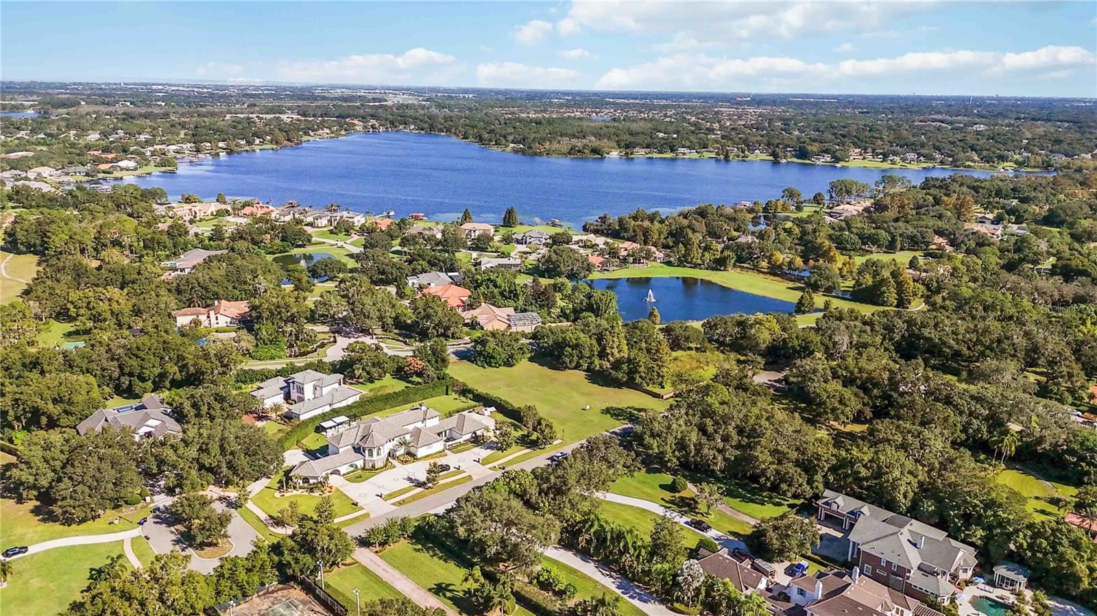 CHAINE DE LAC - Land