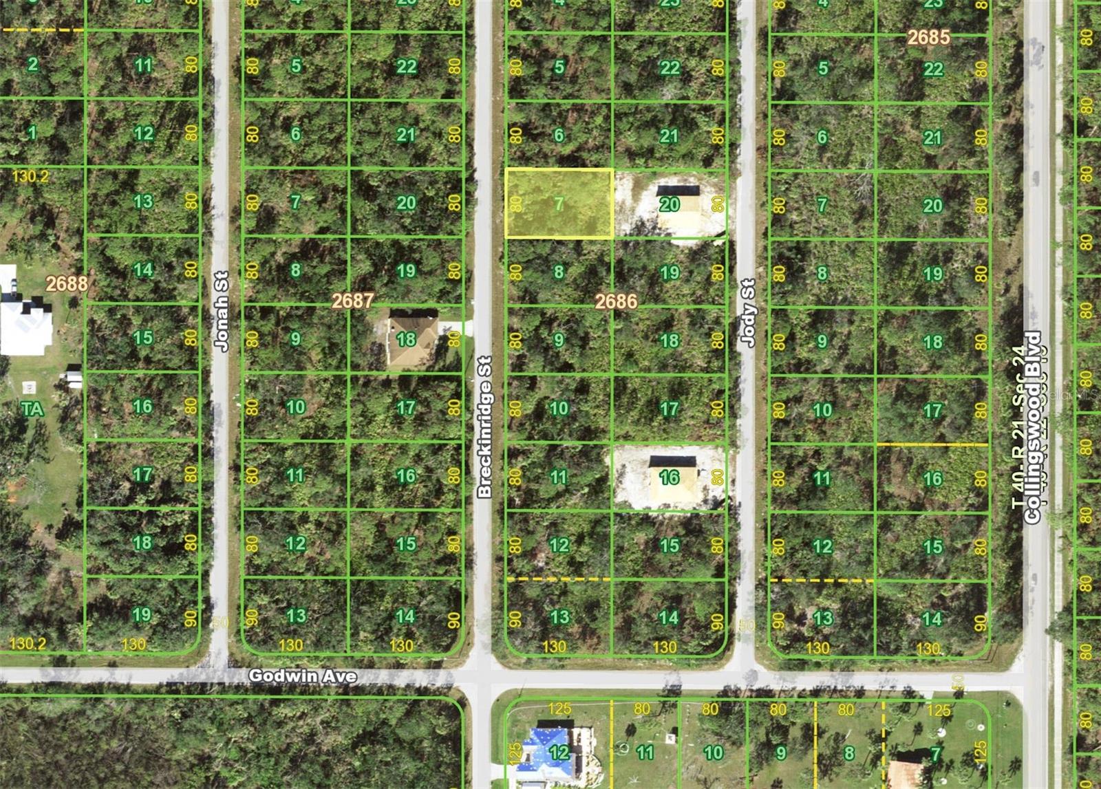 Building lot in Port Charlotte. 80x125. Close to shopping and amenities. Just over 2 miles from Murdock Center with stores, restaurants and local services. Close to Sam's Club. Local beaches are within 30 minute drive. Area with new construction and a lot of potential. Take this opportunity while the prices are low.