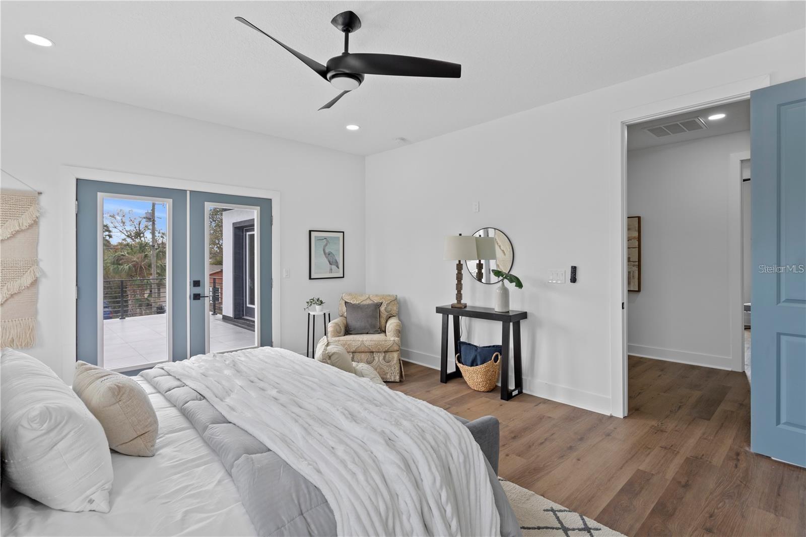 CRESCENT PARK - Residential Lease
