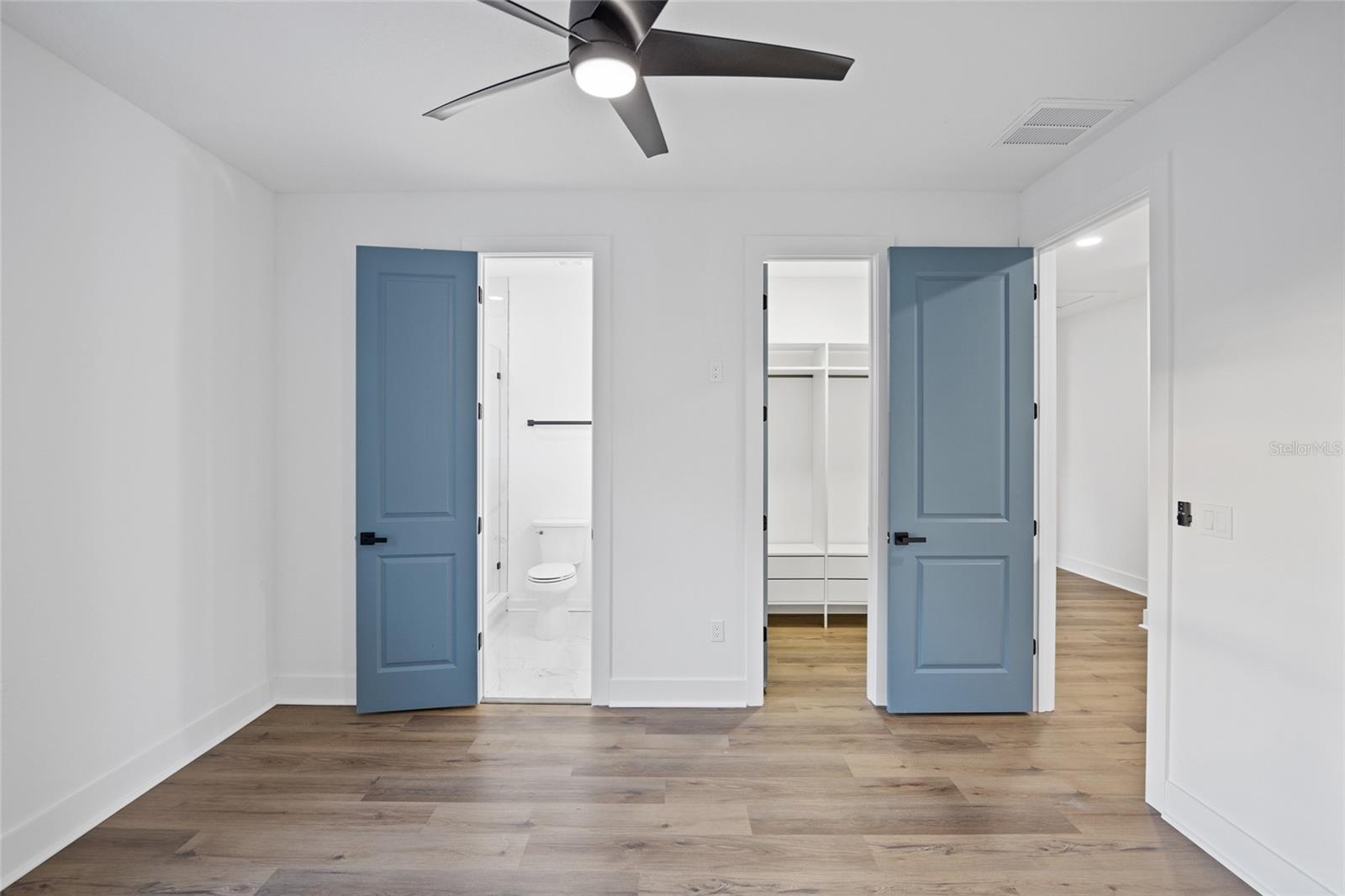 CRESCENT PARK - Residential Lease