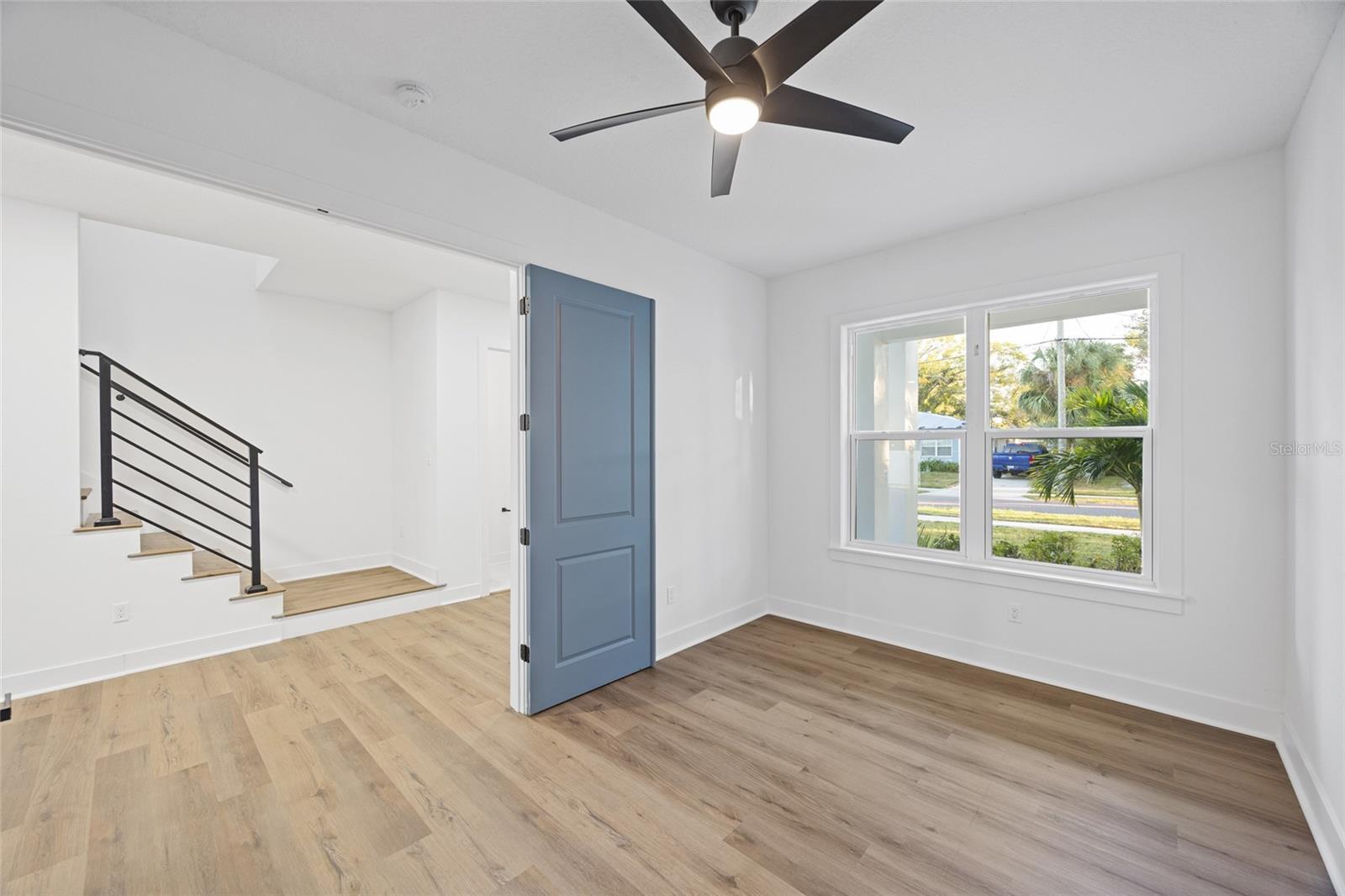 CRESCENT PARK - Residential Lease