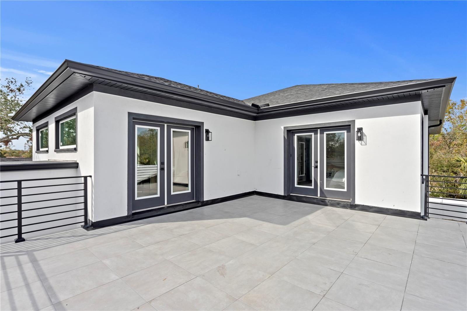 CRESCENT PARK - Residential Lease