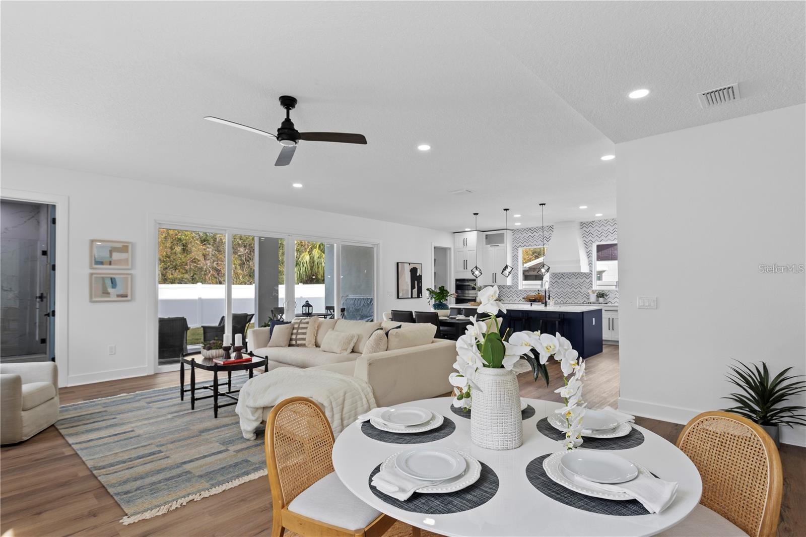 CRESCENT PARK - Residential Lease