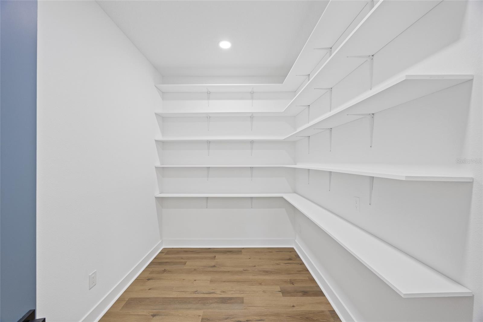 CRESCENT PARK - Residential Lease