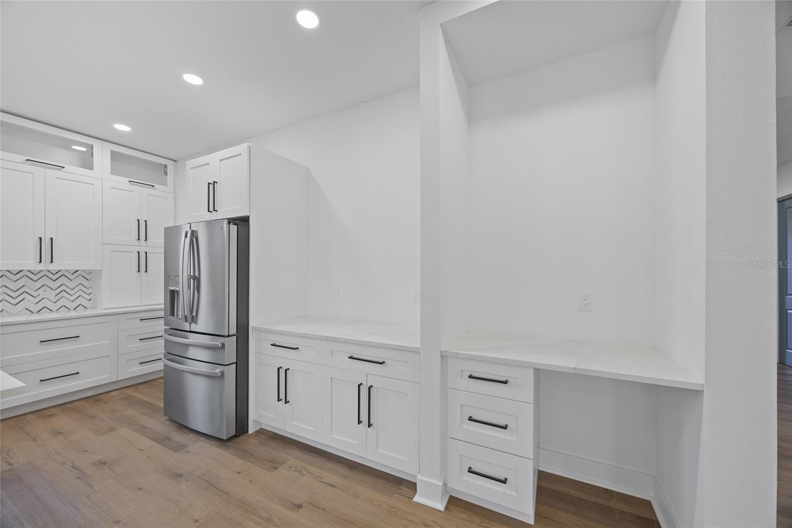 CRESCENT PARK - Residential Lease