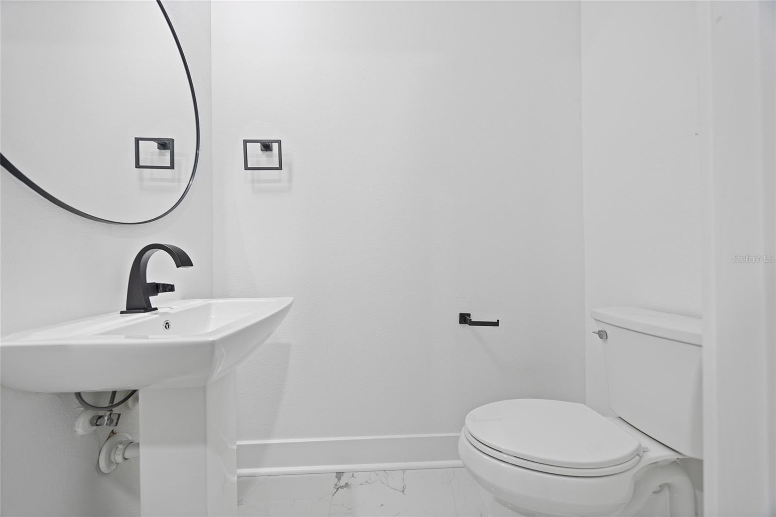 CRESCENT PARK - Residential Lease