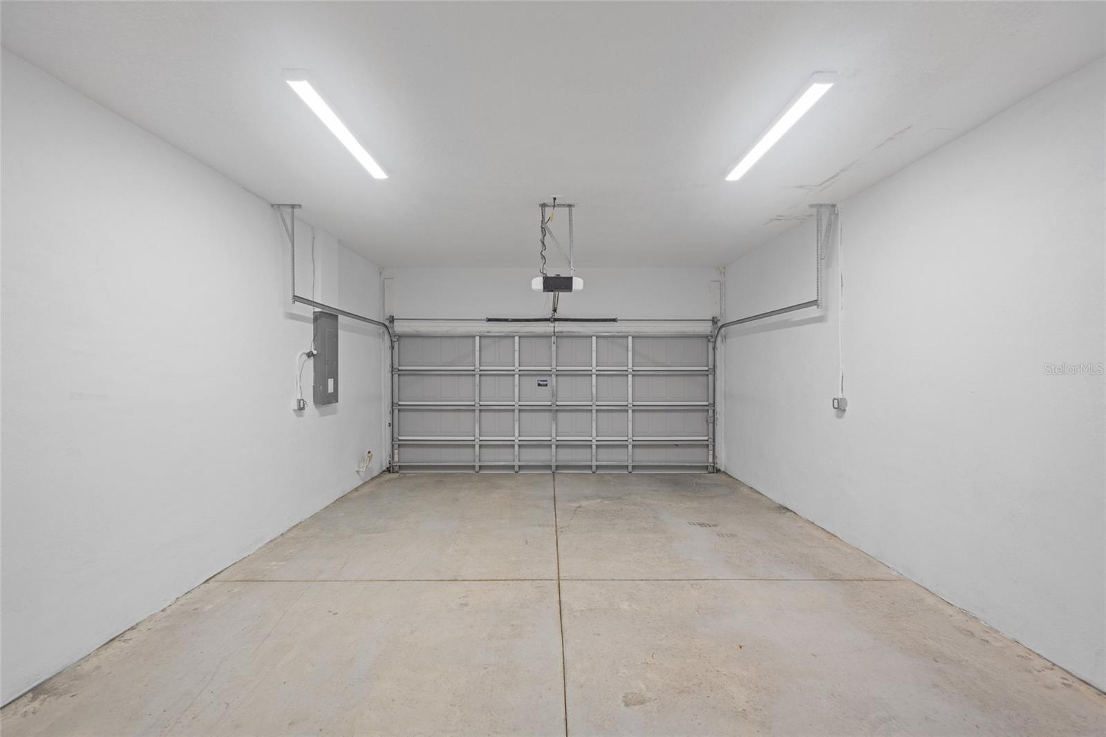 CRESCENT PARK - Residential Lease