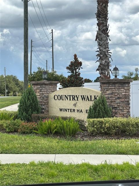 A home in WINTER HAVEN