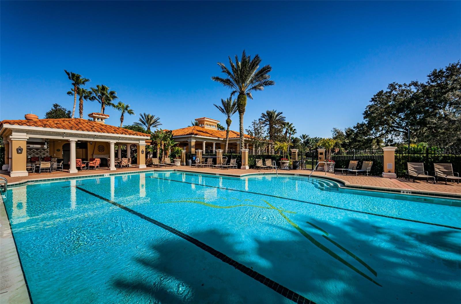 CHAMPIONS CLUB - Residential