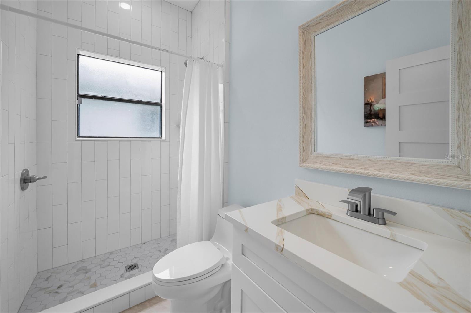 CHAMPIONS CLUB - Residential