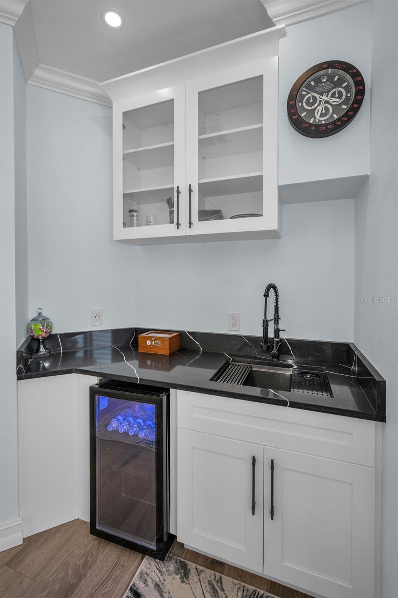 CHAMPIONS CLUB - Residential