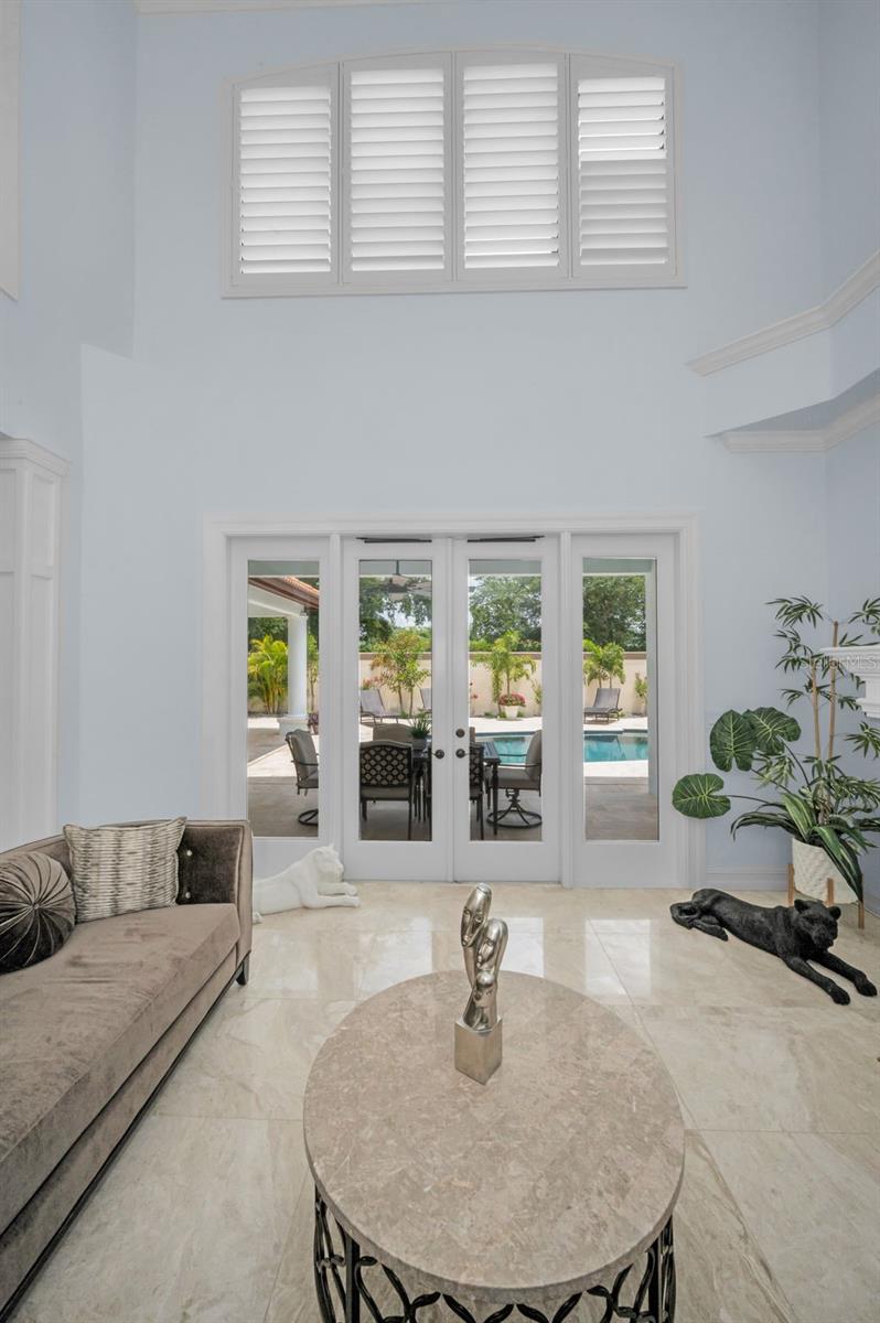 CHAMPIONS CLUB - Residential