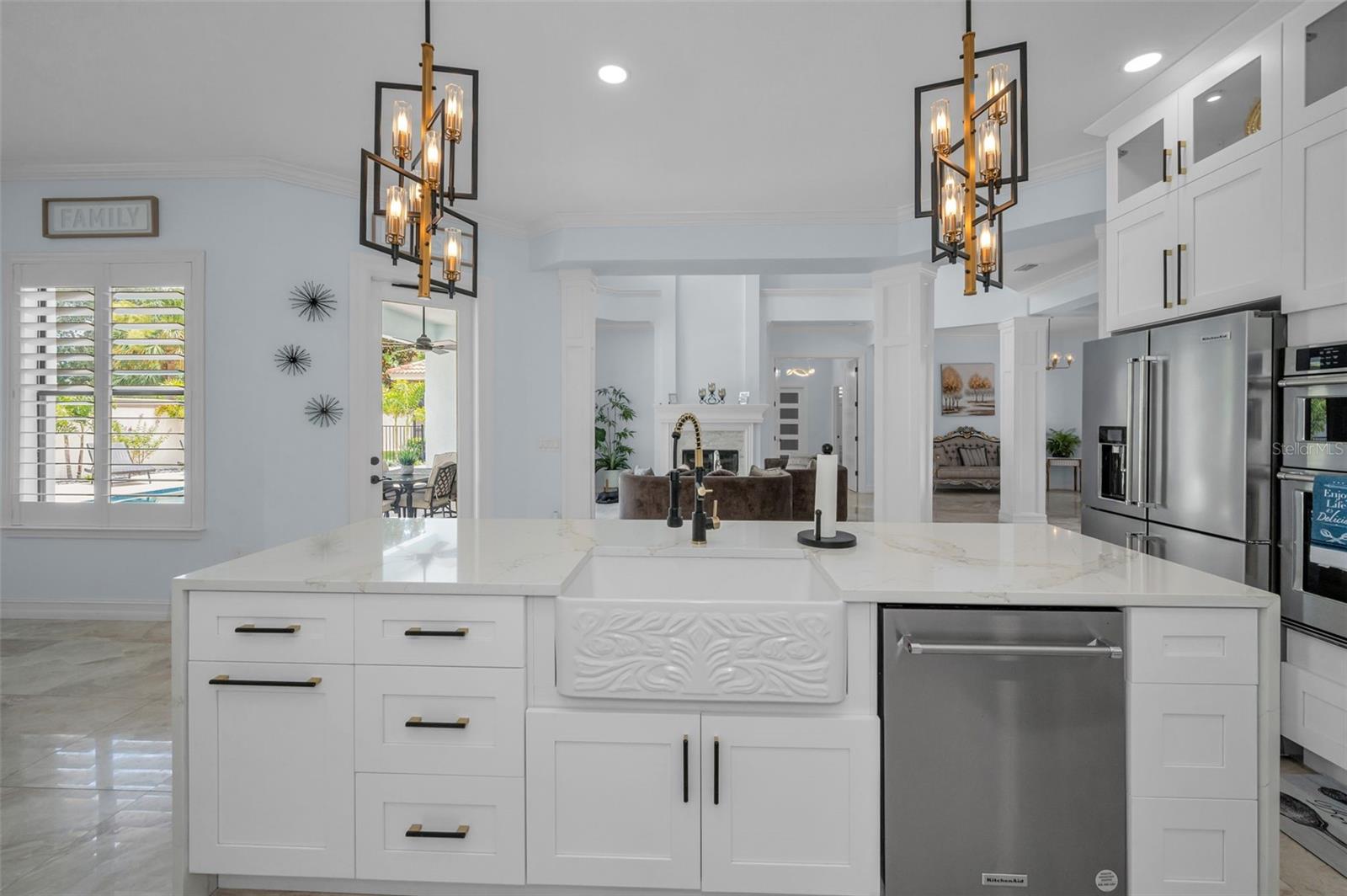 CHAMPIONS CLUB - Residential