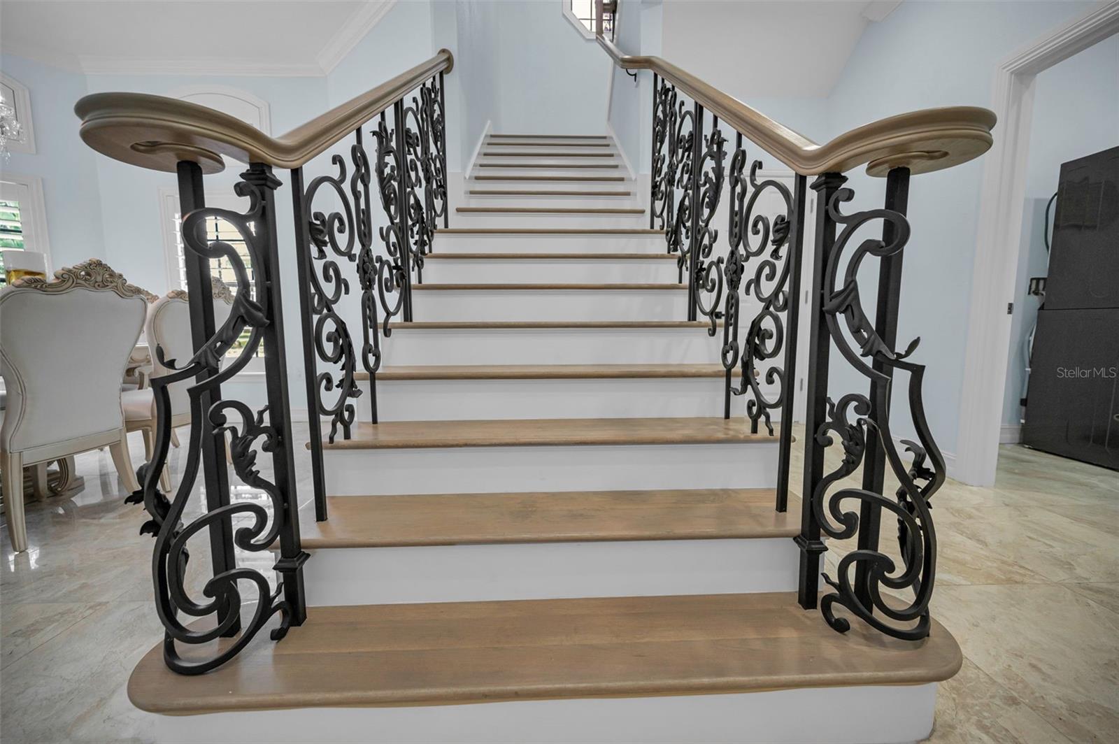 CHAMPIONS CLUB - Residential