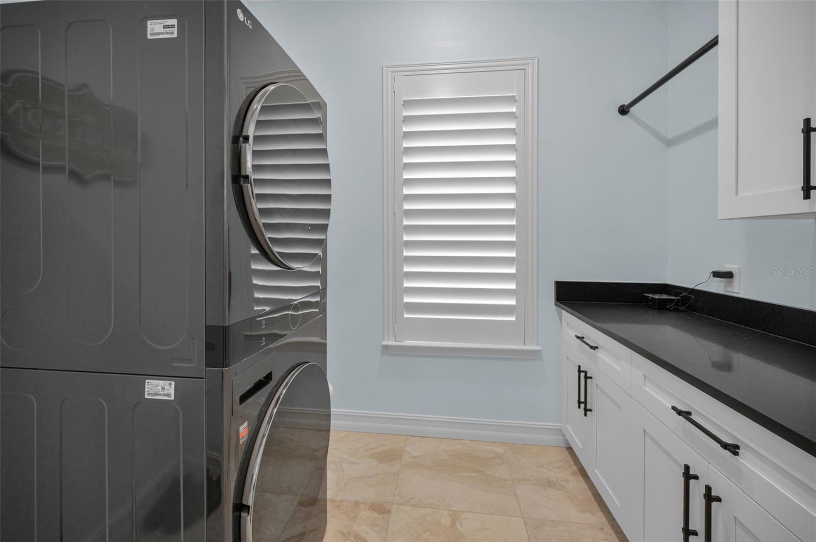 CHAMPIONS CLUB - Residential